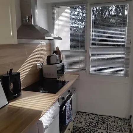 Daire Studio Refait A Neuf De 30m², Balcon Plein Sud *