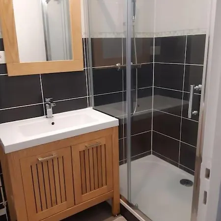 Studio Refait A Neuf De 30m², Balcon Plein Sud Daire