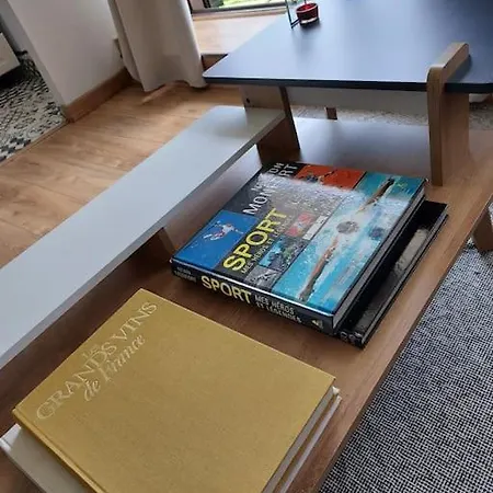 Studio Refait A Neuf De 30m², Balcon Plein Sud *